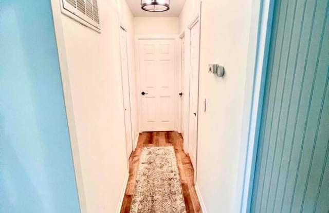 5921, Harvest Ln. Gallery 4