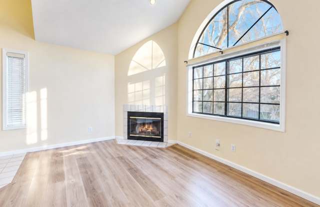 2 bed 2 bath 2 car garage home near bike trails! Gallery 3