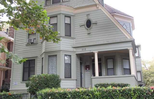 512 W 3rd St photos photos