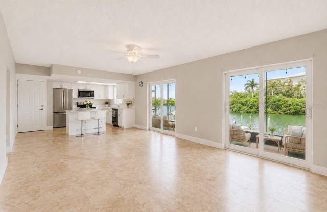 8818 BAY POINTE Drive Gallery 2