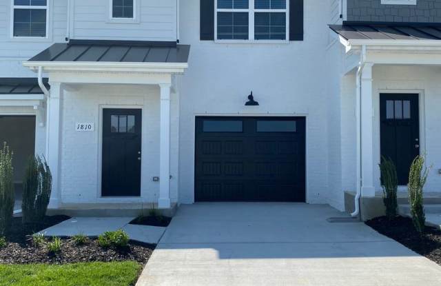 Like New Luxury Townhome! 3 BR, 2.5 BA, 1 Car Garage, Pool, Dog Park, and More! photos photos