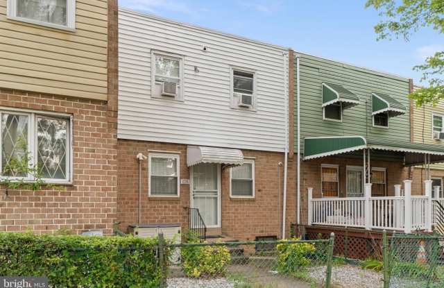 1225 DIAMOND STREET photos photos