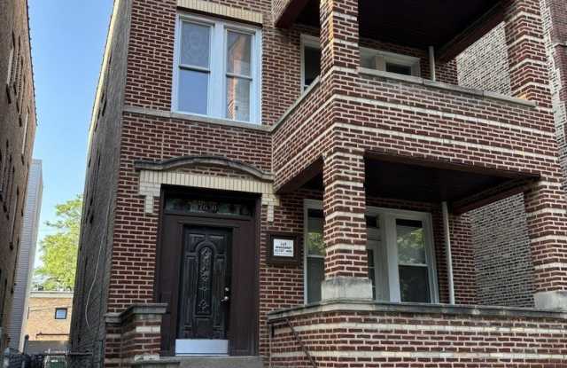 2630 W Iowa Street photos photos