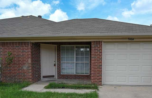 506 Valleyridge Court Gallery 1