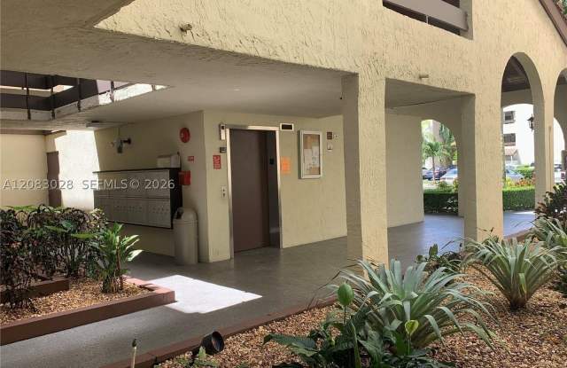 8933 SW 123rd Ct Gallery 4