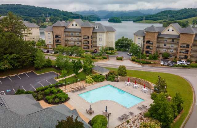 Lakefront Condo for Rent | 2 Bed, 2 Bath | The Bluff's Gated Community on Cherokee Lake photos photos