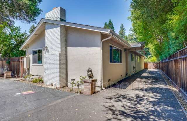 67 Holbrook Ln - 67 Holbrook Lane, Atherton, CA 94027