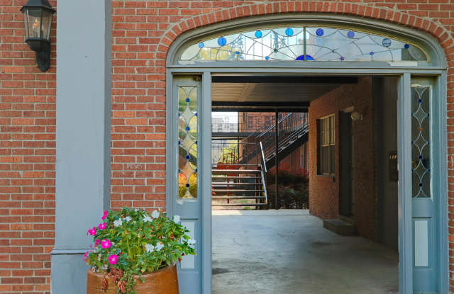 40 S Morrison St Gallery 3