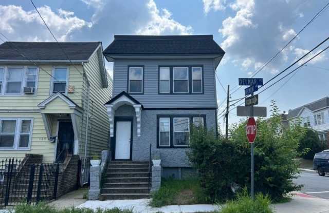 107 Delmar Pl photos photos