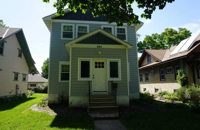 Renovated Six Bedroom single family house ! photos photos