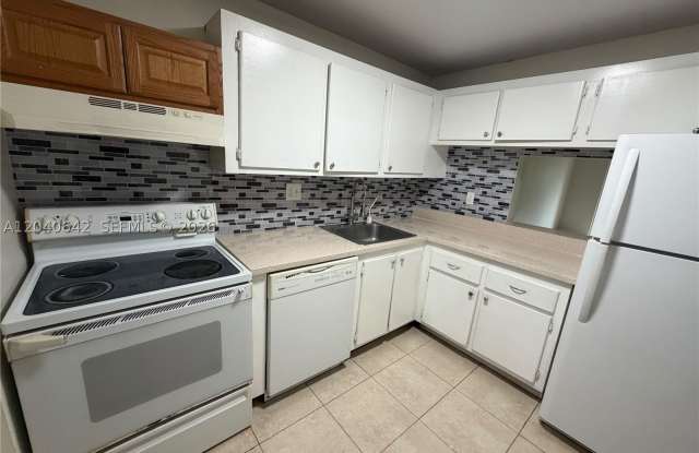7900 Colony Cir S Gallery 1
