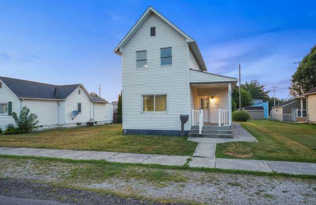 Beautiful Home with Large Two-Car Garage - AVAILABLE July 1st - Showings start first week of July photos photos