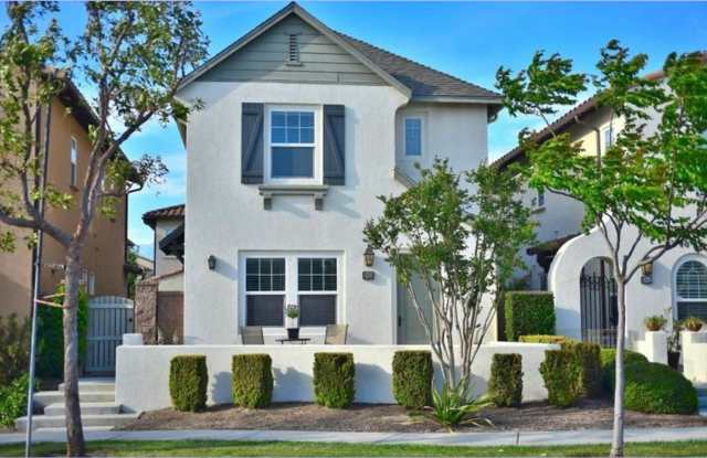 Beautiful townhouse in Ontario-CALL FOR OUR MOVE-IN SPEACIAL photos photos