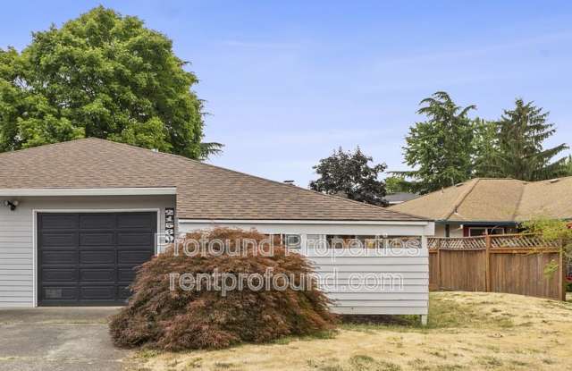 21560 SW Augusta Street photos photos