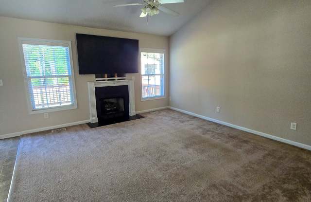 1092 Lake Ridge Dr Gallery 3