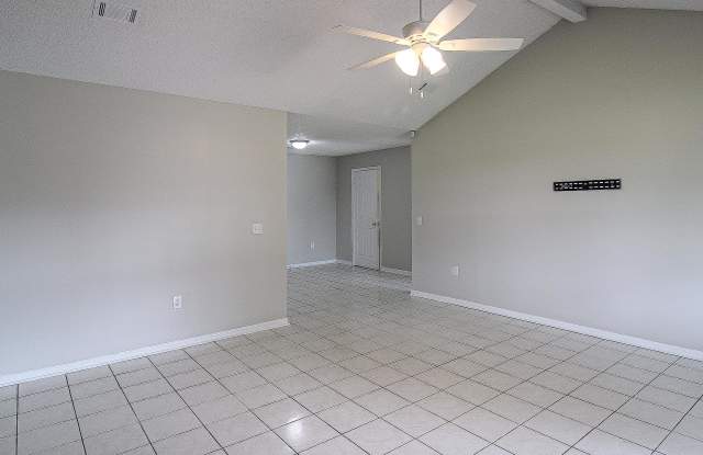 1235 Pineridge Way Gallery 3