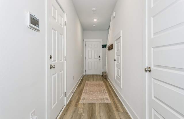 Gated Community | Community Pool | Lawn Care Included | Minutes to Navy Federal! Gallery 4