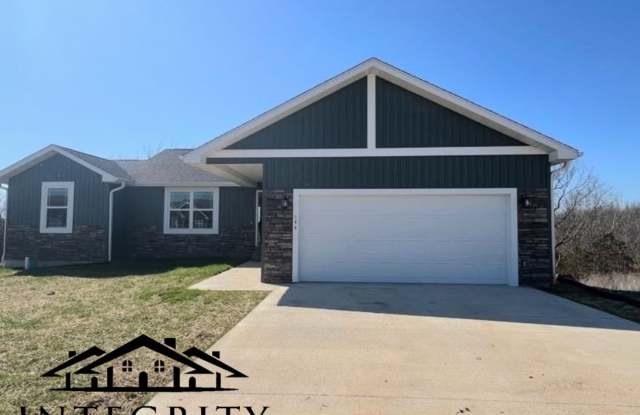 Newly Built Modern Style Single Family Home! - 144 La Vista Drive, Waynesville, MO 65583