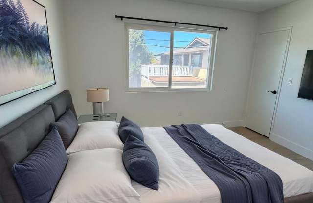 1535 Canfield Apartments Gallery 4
