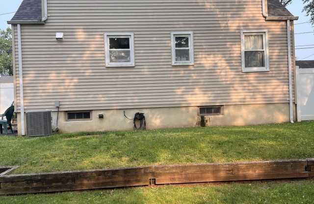 205 Villa Place Gallery 2
