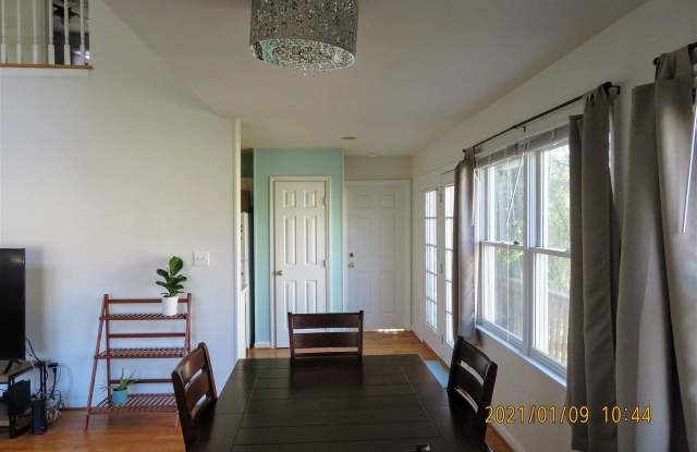308 McGregor Gallery 4