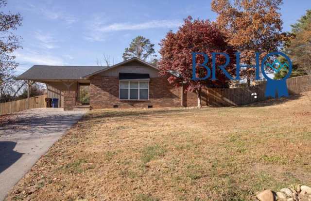 501 Idlewood Lane Gallery 2