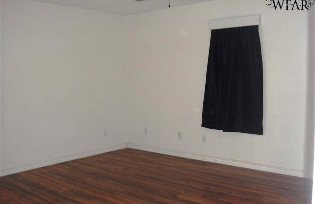 3307 GRANT STREET Gallery 3