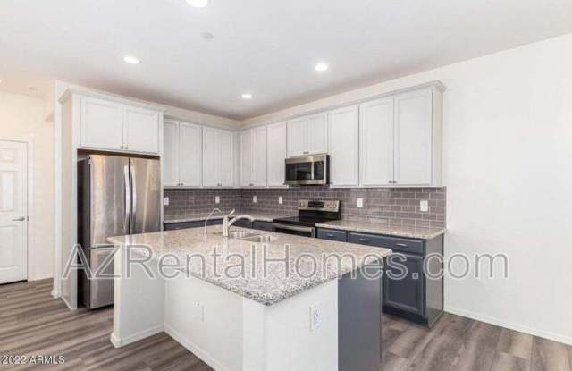 1683 E Dogwood Ln Gallery 3
