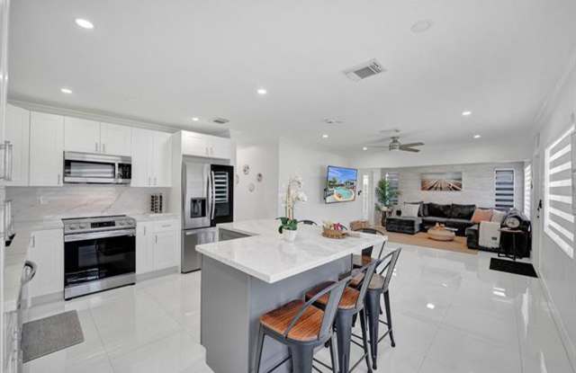 6740 Custer St # 6740, Hollywood, FL 33024 Gallery 1