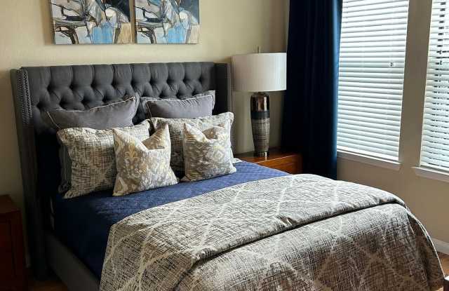 Queenston Manor photos photos