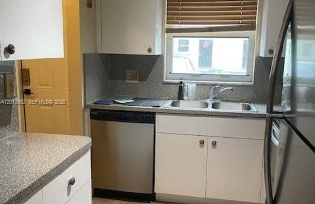 807 W Oakland Park Blvd photos photos