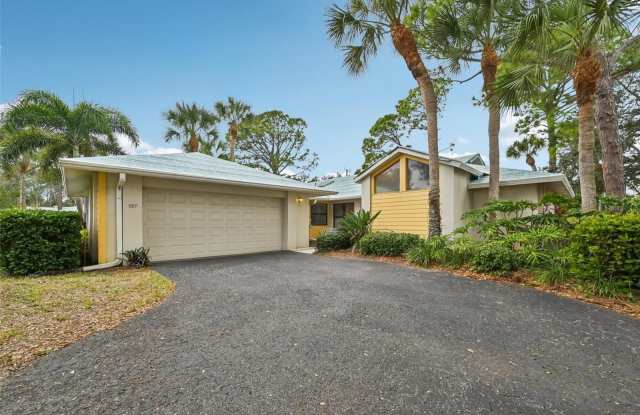 227 SOUTHAMPTON DRIVE photos photos