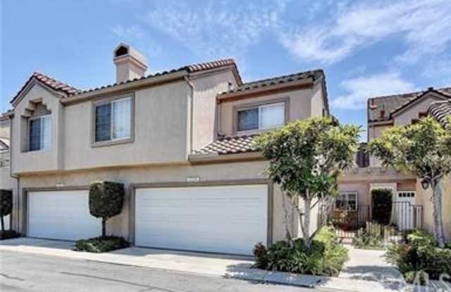 22114 Antigua - 22114 Antigua, Mission Viejo, CA 92692