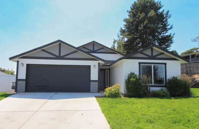 320 E 35th Ave photos photos