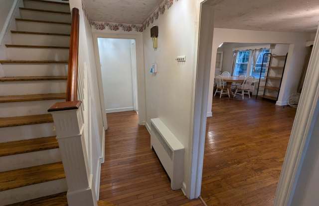 21 STEINWAY Avenue Gallery 3