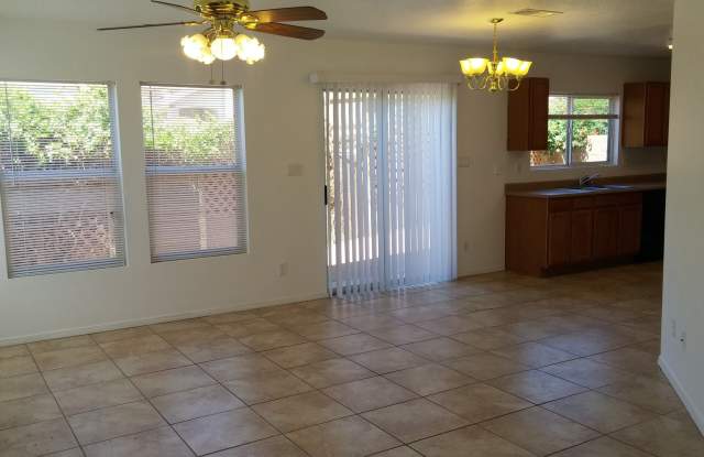 Great 3BR/2.5 Bath 1350 sqft Home in NE heights OPEN HOUSE thursday 9/24 4:30-5:30 Gallery 4
