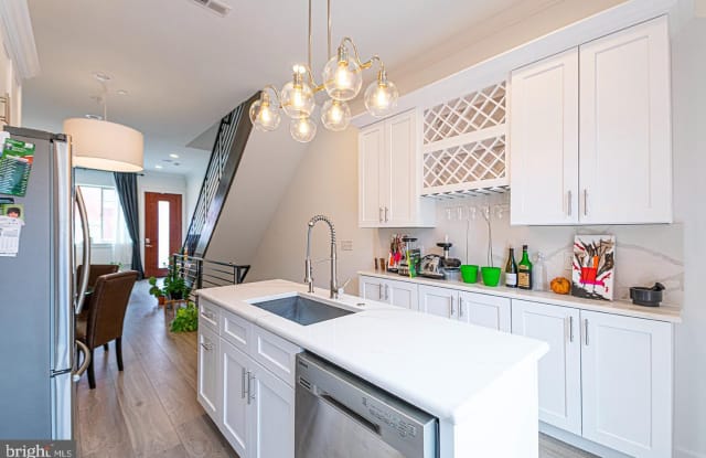 2137 CROSS STREET - 2137 Cross Street, Philadelphia, PA 19146