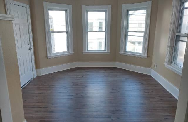268 Tinkham St - 268 Tinkham Street, New Bedford, MA 02746