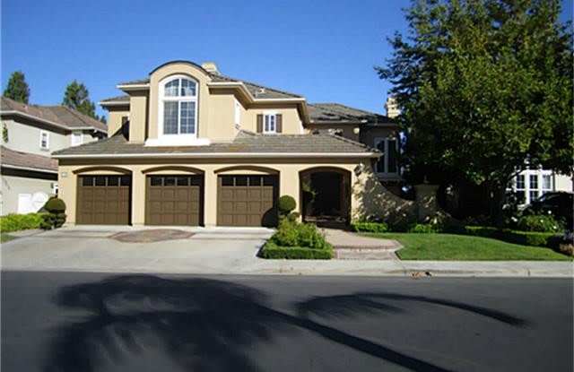 12 BRIDGEPORT Road - 12 Bridgeport Road, Newport Beach, CA 92657