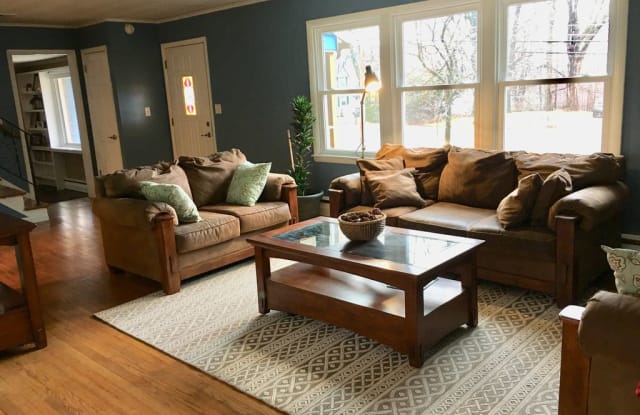 7095 State Route 104 -A Gallery 4