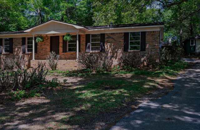 707 Johnson Ave photos photos