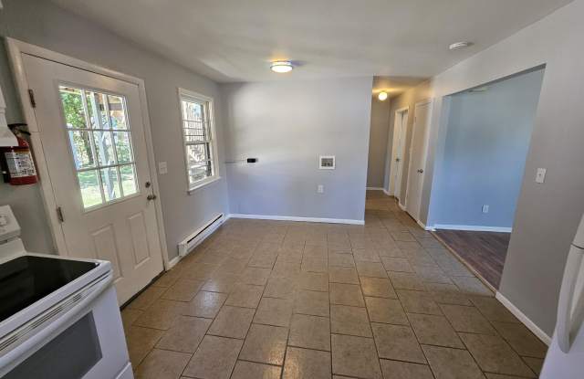 14 Wilson Avenue Gallery 3