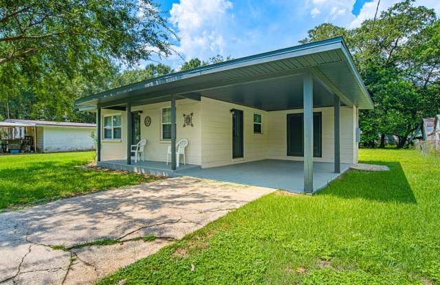 Freshly Remodeled 3 Bed Home in West Pensacola Gallery 4