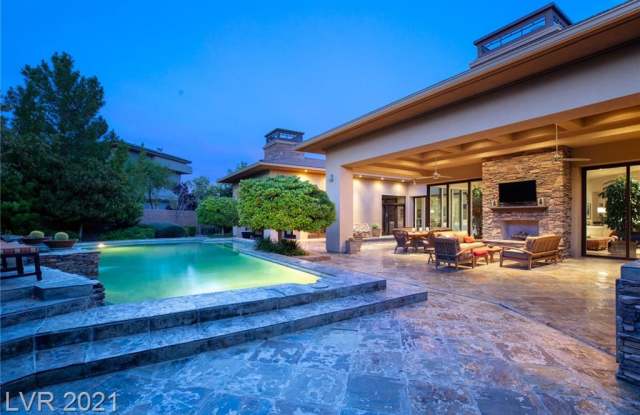 18 MISTY PEAKS Court Gallery 3
