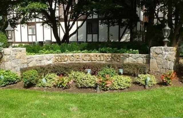 917 Thoreau Court - 917 Thoreau Court, Bergen County, NJ 07430