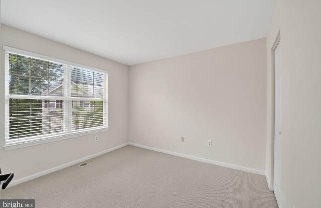 107 QUIET WATERS PLACE photos photos