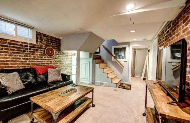 Charming two-bedroom unit in Capitol Hill photos photos