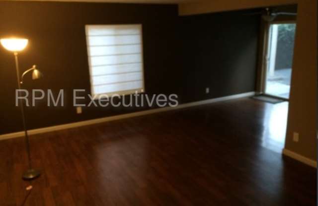158 East Hammond Street Gallery 4