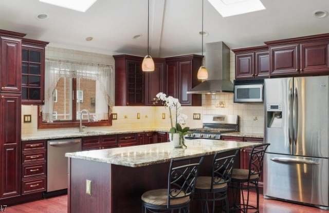 249-251 Sanford Ave photos photos