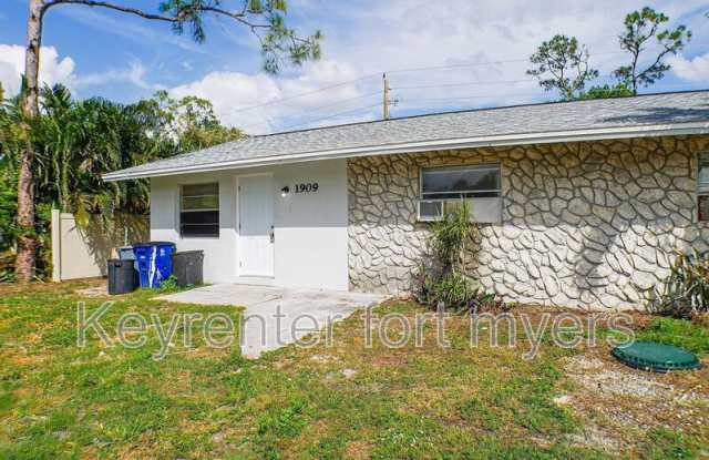 19091 Holly Road photos photos
